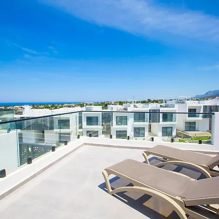Aqualina C2-4 By Holidaykeys Apartman *