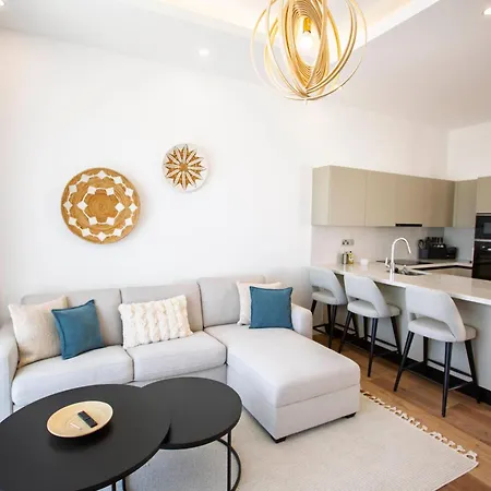 Aqualina C2-4 By Holidaykeys Apartman